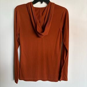 UNIVERSITY OF TEXAS WOMANS HOODIE - BURNT ORANGE - SIZE M